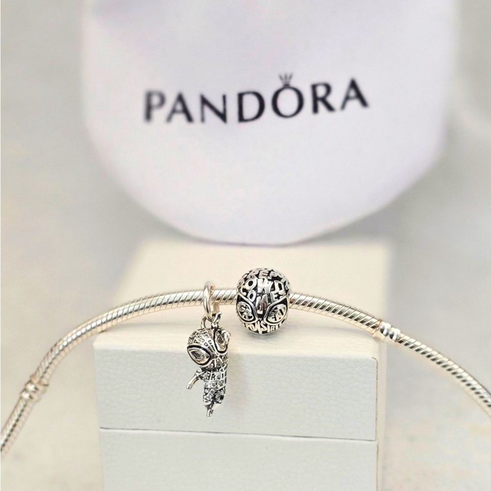 Pandora // Marvel // Rare // Retired // Spiderman // Mask // Pave // Bundle